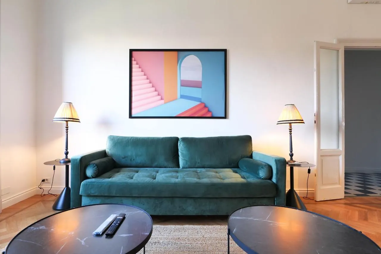 Adelaide Elegant Apartments Milan 0*,  Italy