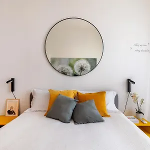 Apartment The House Of Dandelions - Duomo In 15min By Metro M3, Milan