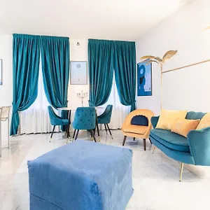 Apartment Monte Napoleone Split-level Terrace - Collection, Milan